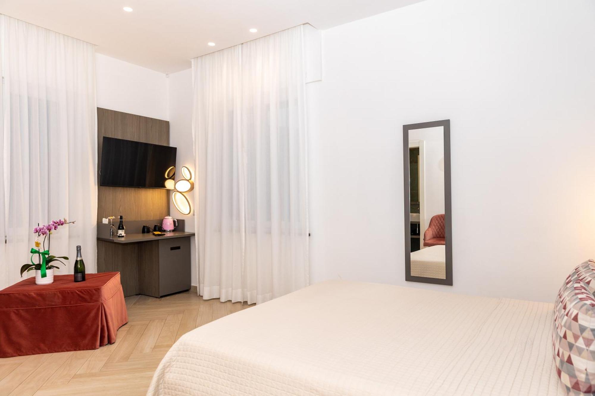 Patriziella 4 Rooms Sorrento Exterior foto